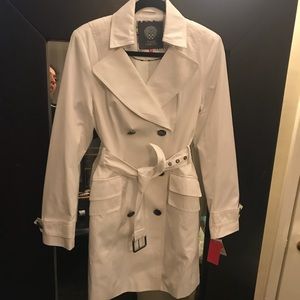 Vince Camuto white trench/rain coat M